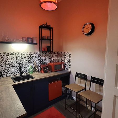 Glamour Apartman Гюла Екстериор снимка