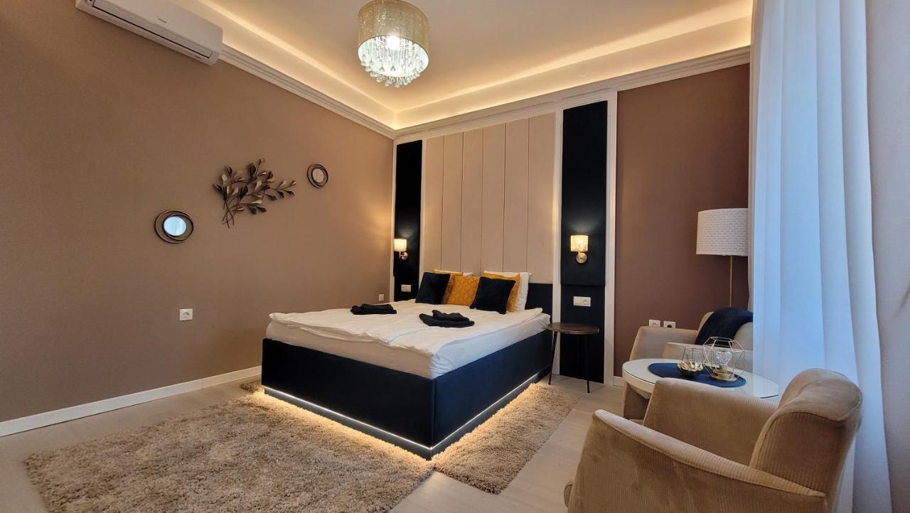Glamour Apartman Гюла Екстериор снимка