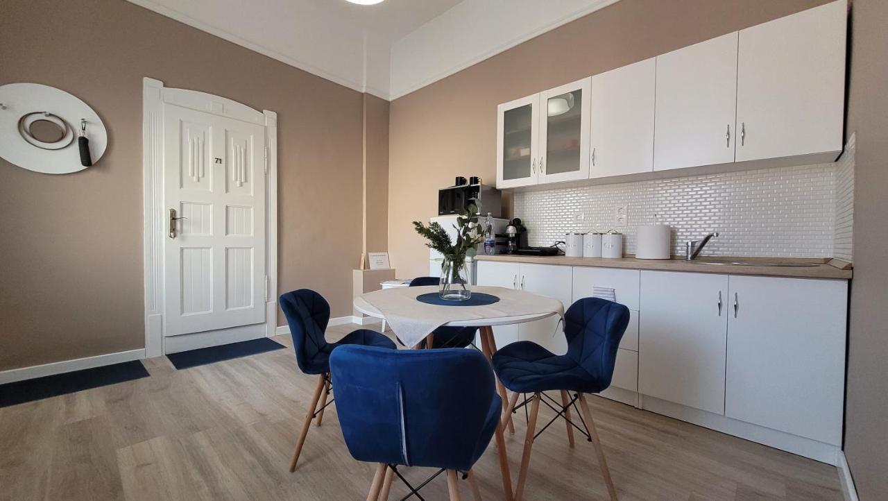 Glamour Apartman Гюла Екстериор снимка