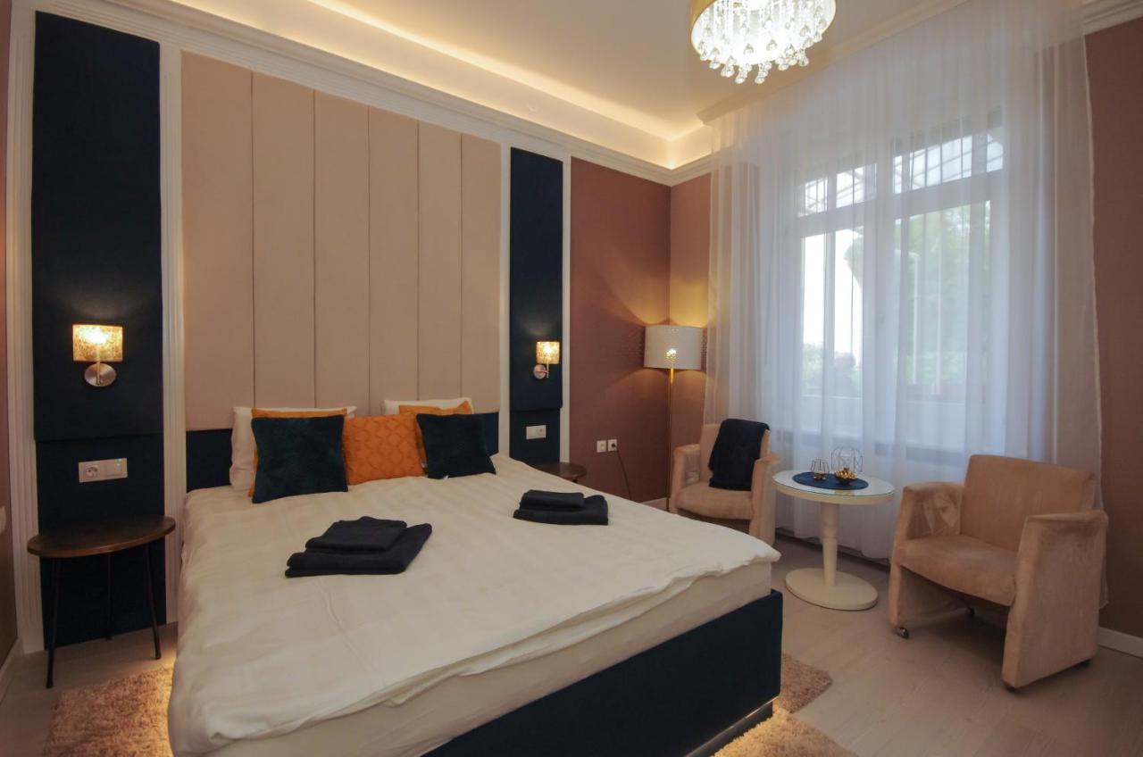 Glamour Apartman Гюла Екстериор снимка