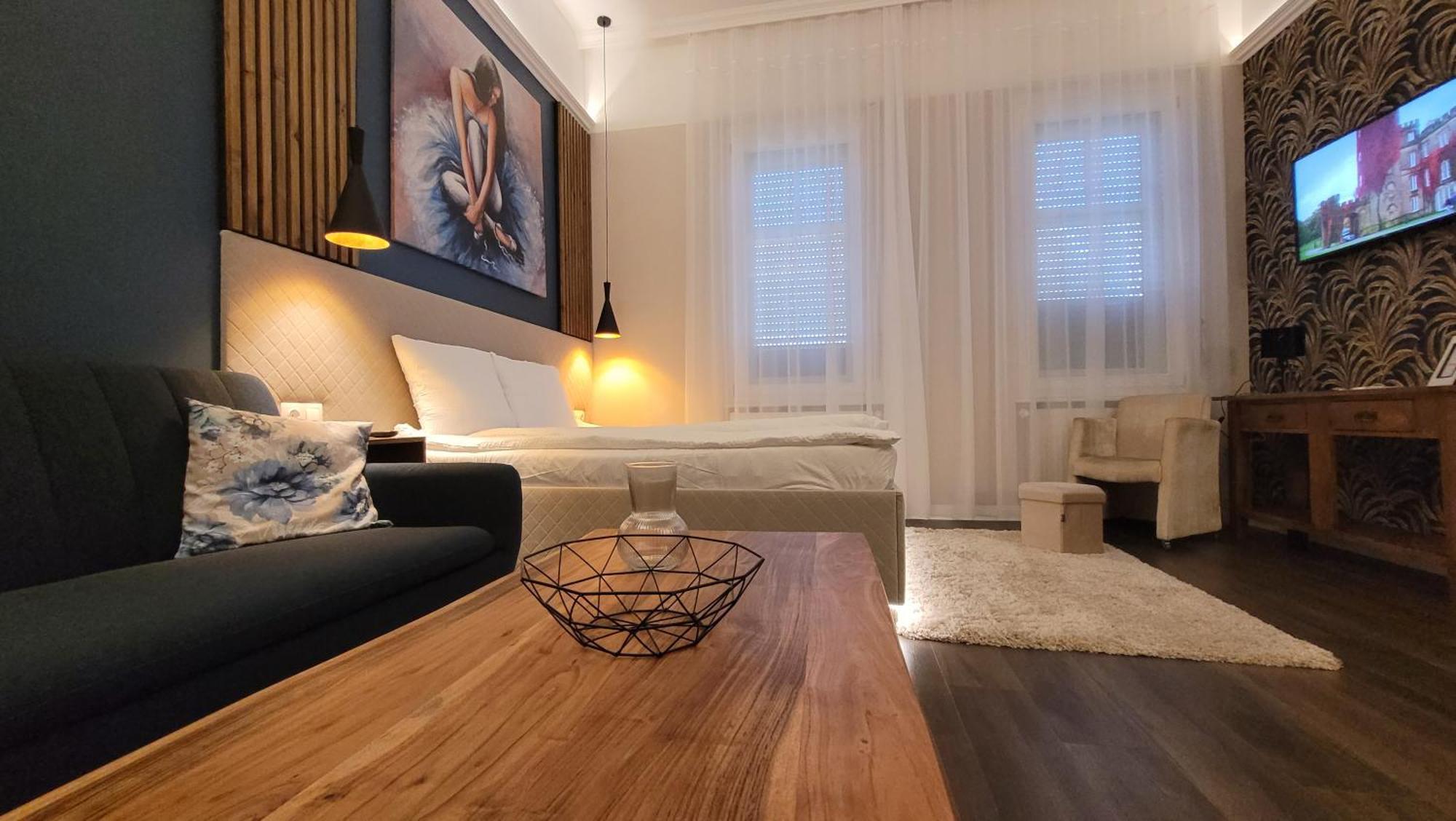 Glamour Apartman Гюла Екстериор снимка