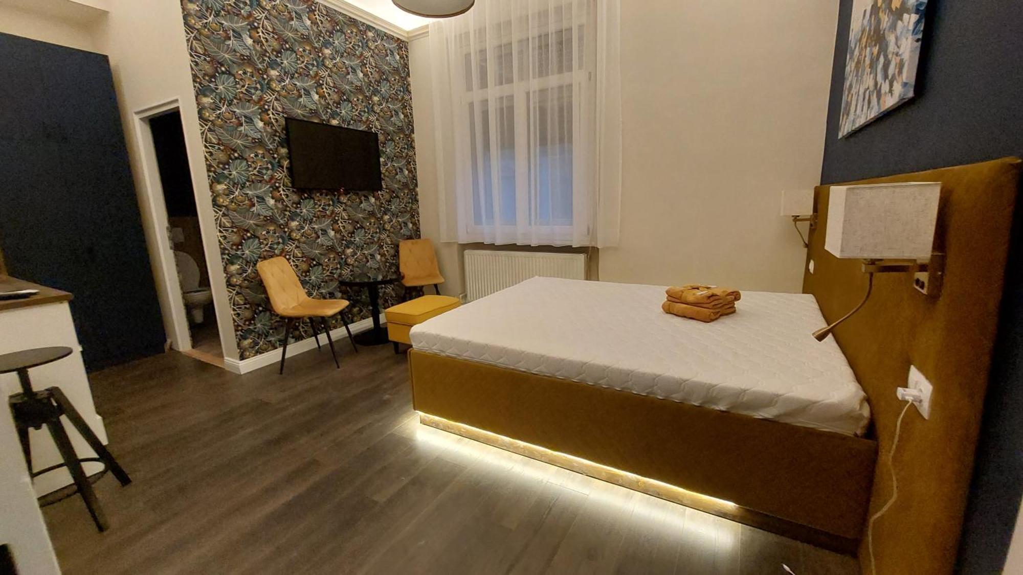 Glamour Apartman Гюла Екстериор снимка